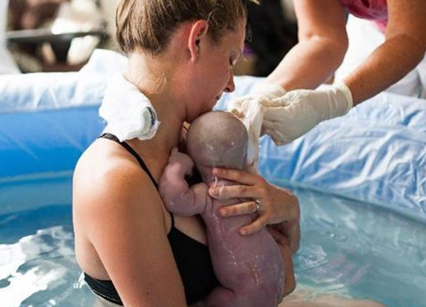 Роды в воде: фото, видео, зачем рожают в воде и можно ли это делать