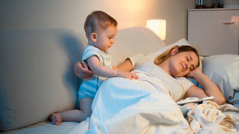 Почему ребенок в год плохо спит ночью, часто просыпается