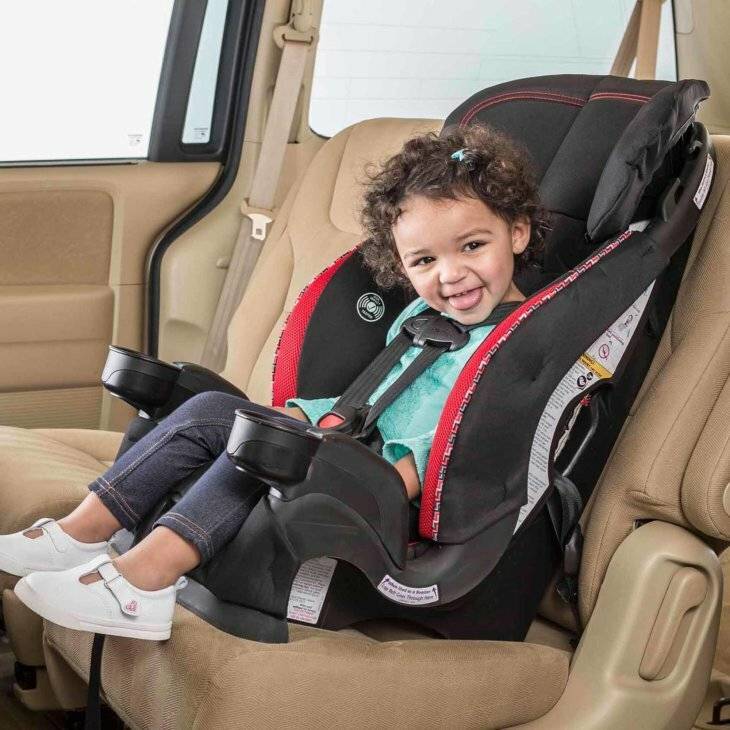 Как правильно использовать бустер при перевозке ребёнка в машине