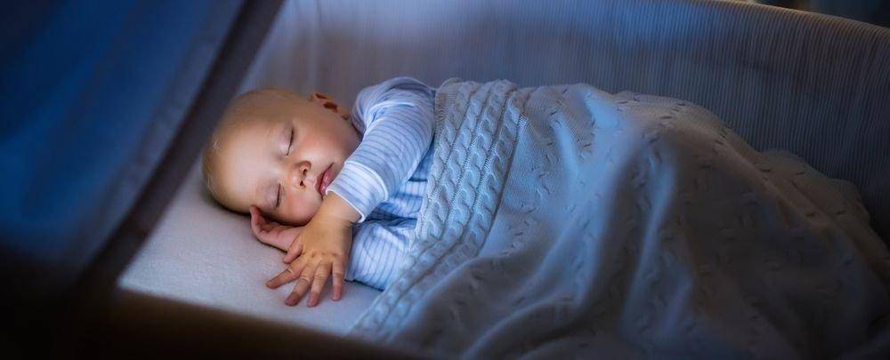 Почему ребенок не спит днем? рассказывает консультант