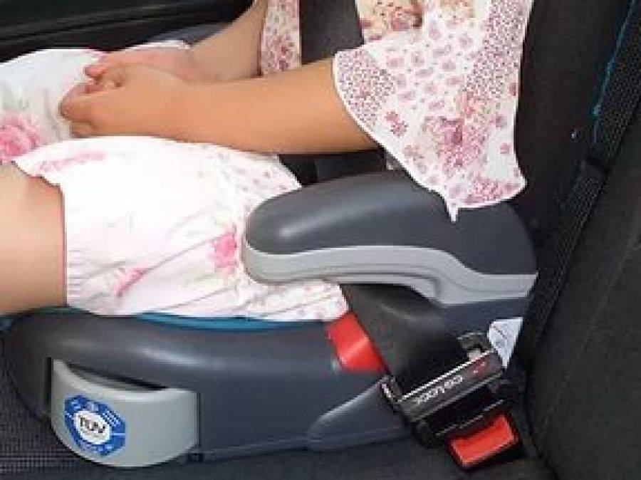 Автомобильный бустер для детей: с какого возраста использовать