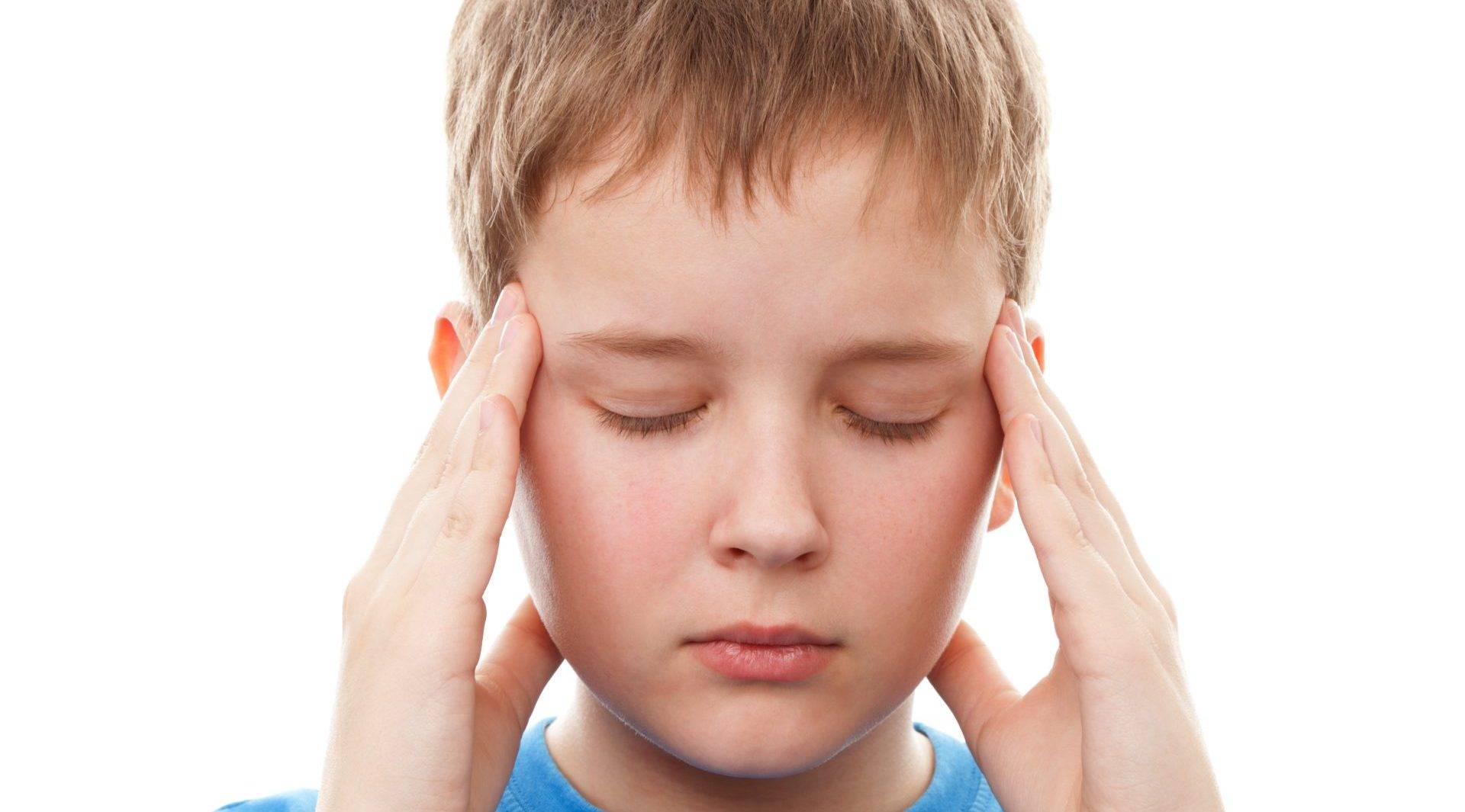 Ребенок 3 года болит голова. Головная боль. Головная боль у детей. Годовные боди у ребёнка. Голова подростка.