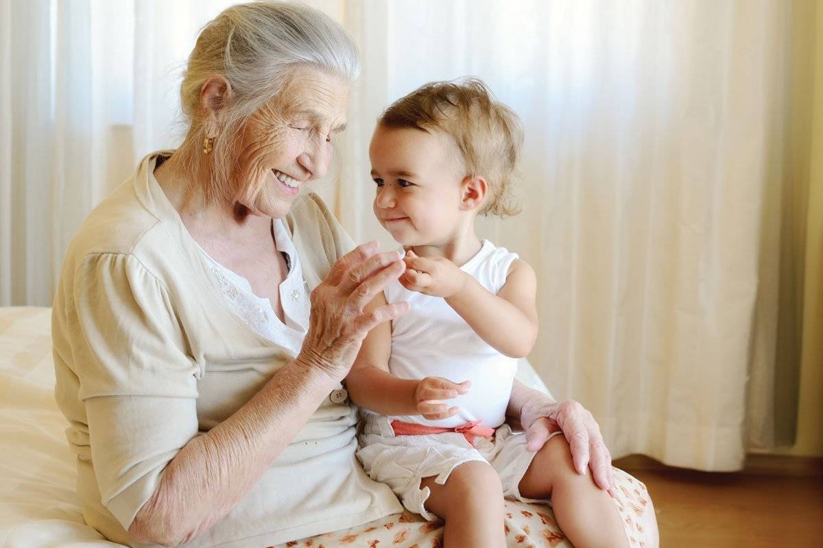 Бабушка, мама, ребенок: как бороться с навязчивыми советами бабушек и отстоять свою точку зрения без скандала? - впервые мама
