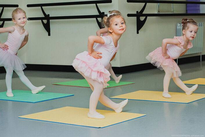 Как научить ребенка танцевать?