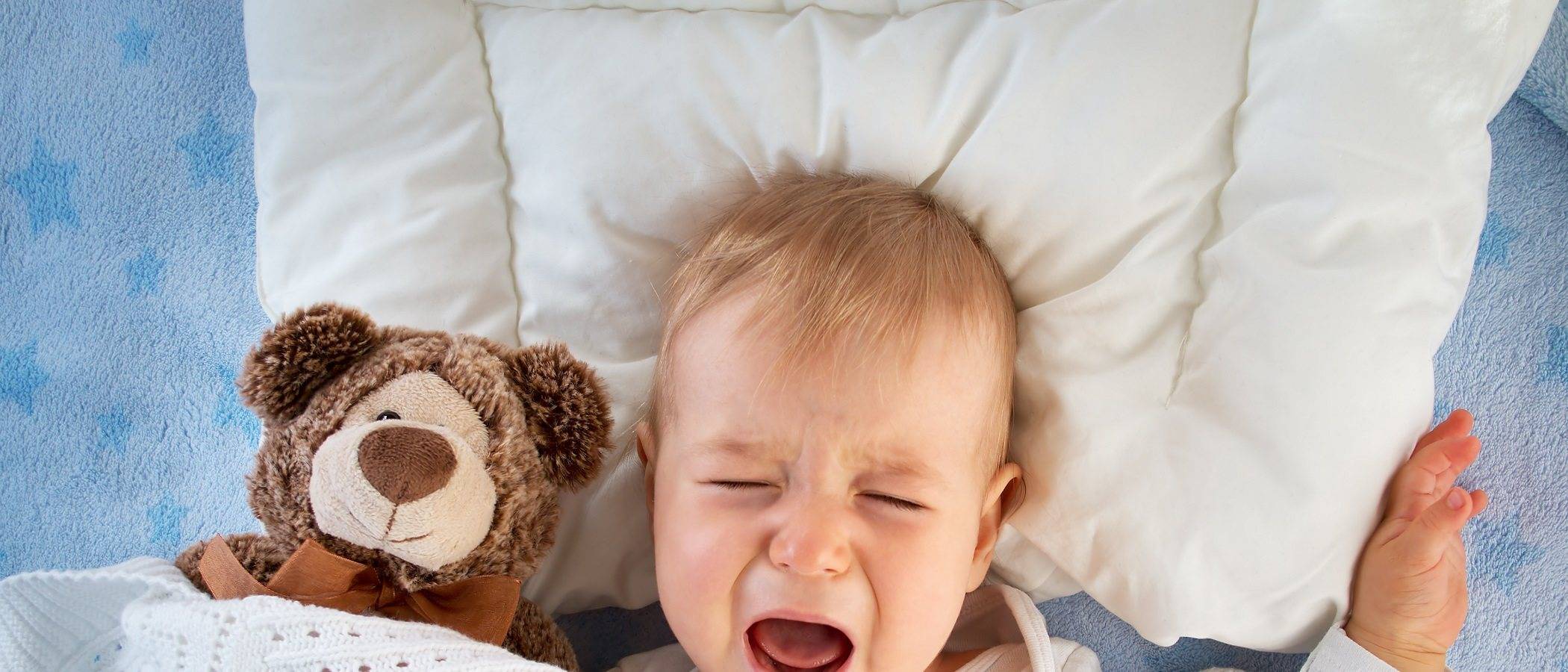 Почему грудничок плачет во сне: методы решения проблемы