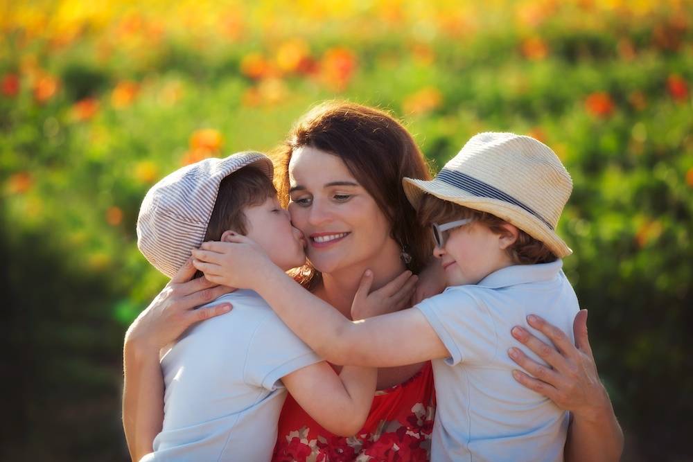 10 способов показать ребенку любовь и доверие | психология