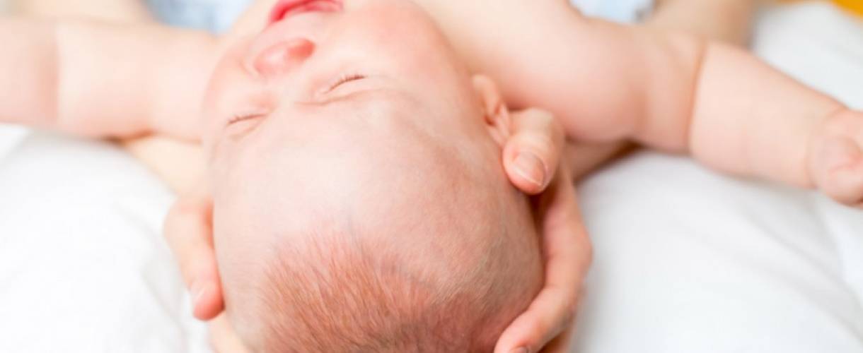 Причины тремора у новорожденного и стоить ли опасаться дрожания подбородка и конечностей у  грудничка