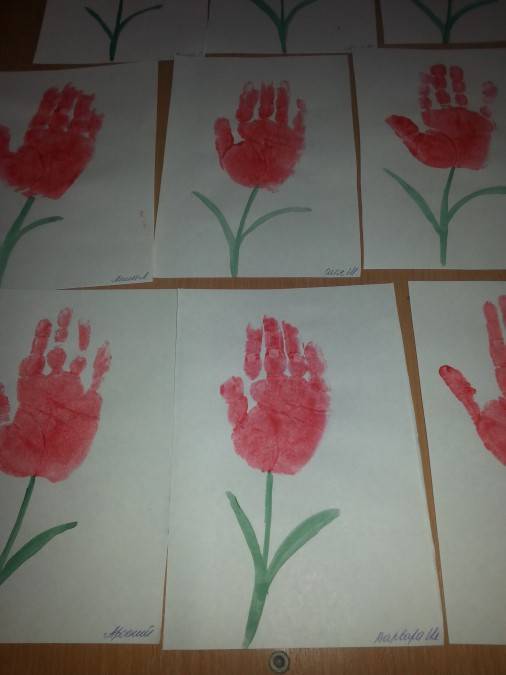 Занятия по рисованию на тему «цветы для мамы» в средних группах доу