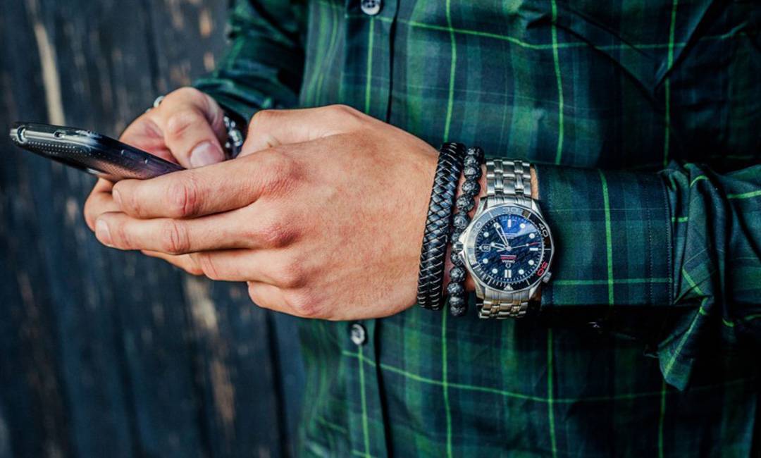 Что означает носить часы на правой руке у мужчин и женщин