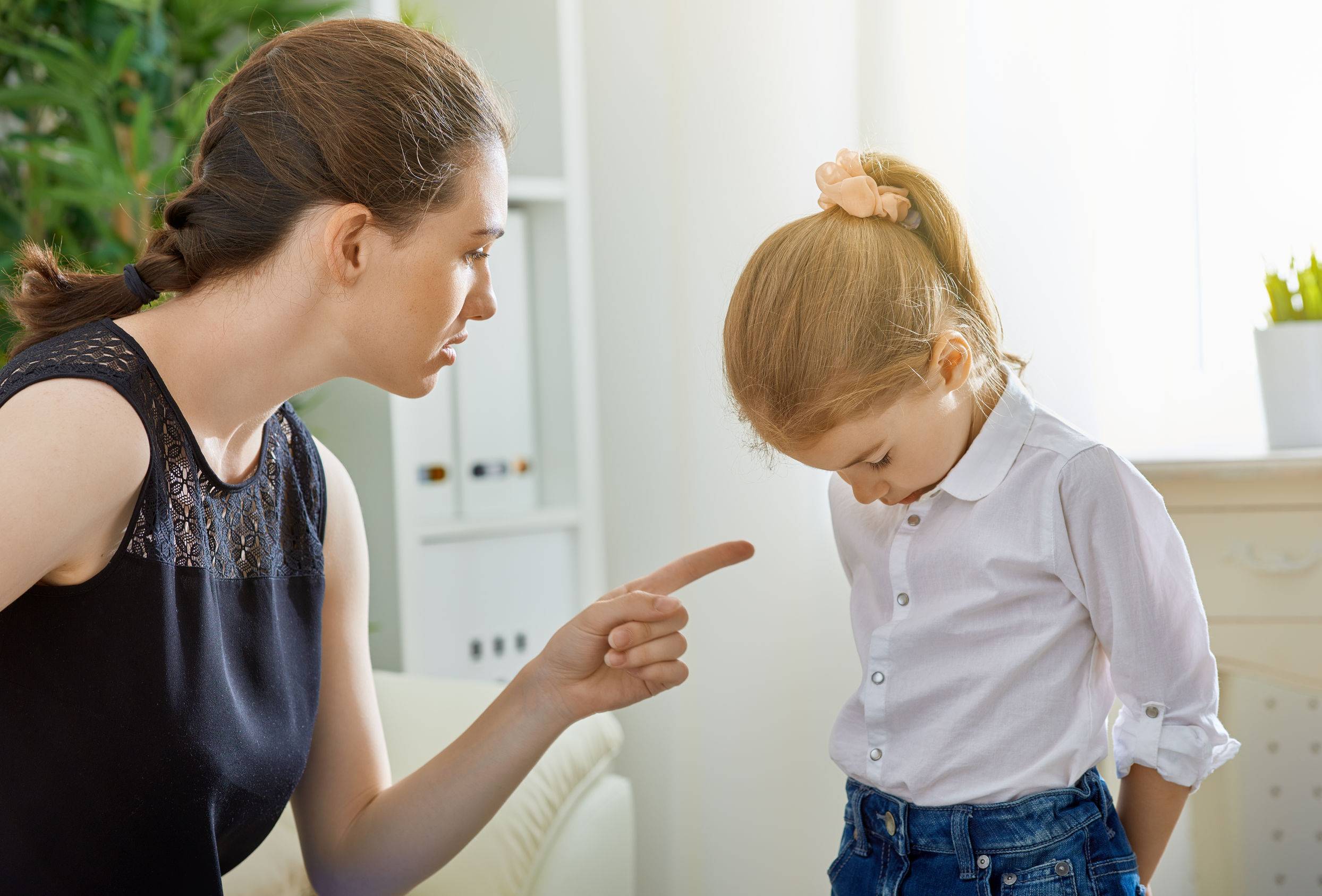 Семейные обязательства: должны ли дети что-то своим родителям?