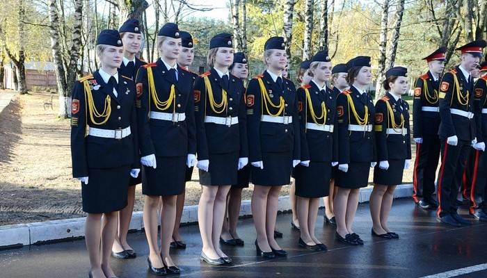 В петербурге появился кадетский корпус для девочек - парламентская газета