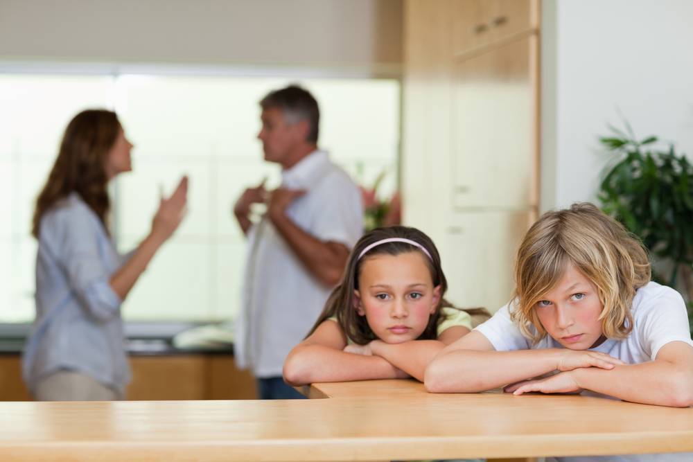 Чем опасны для детей скандалы родителей – советы психолога