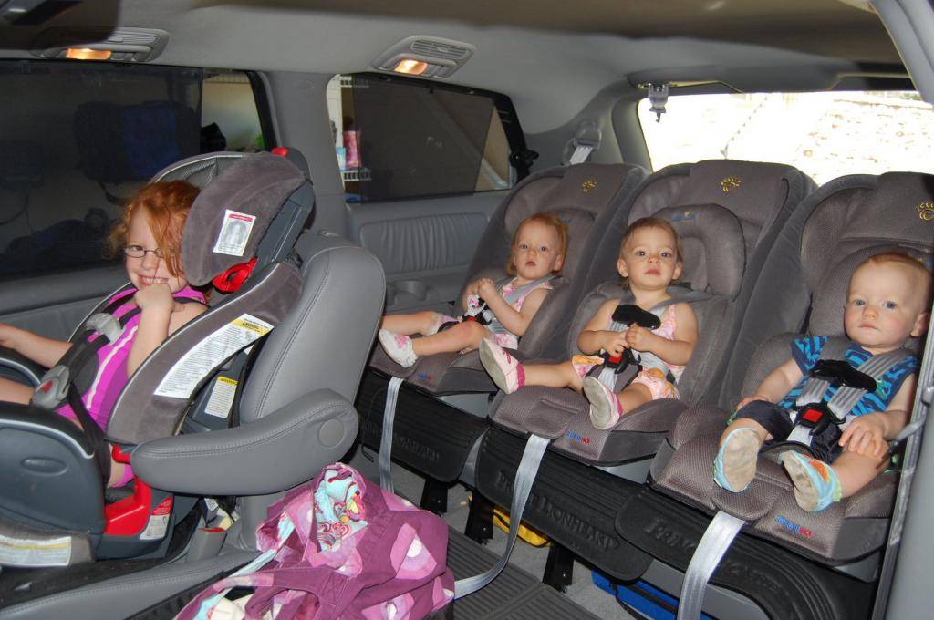 Правила перевозки детей в автомобиле с 2022 года