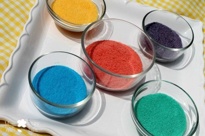 Как сделать цветной песок своими руками: из песка, манки или соли