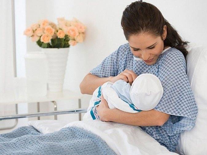 10 дел на первые дни после родов: чем заняться в роддоме