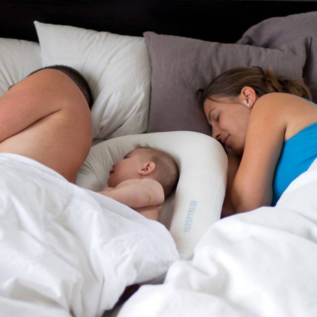 Совместный сон с малышом: плюсы и минусы