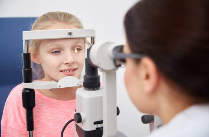 Стоит ли делать лазерную коррекцию зрения: плюсы и минусы проведения процедуры