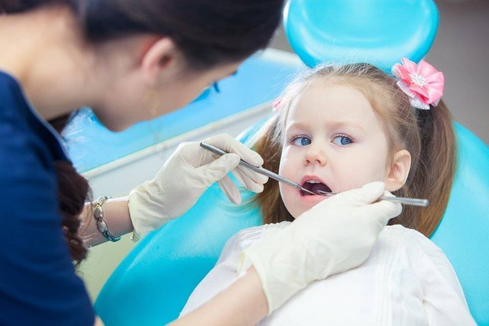 В каких случаях возникает необходимость посещения детского стоматолога