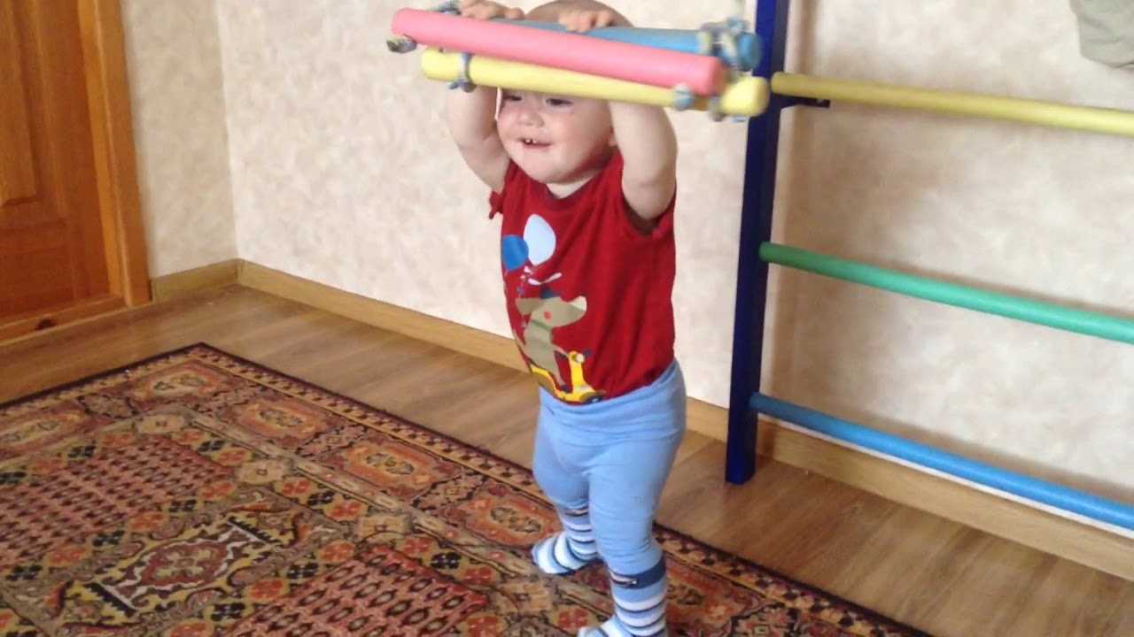 Как научить ребенка ходить самостоятельно (советы)