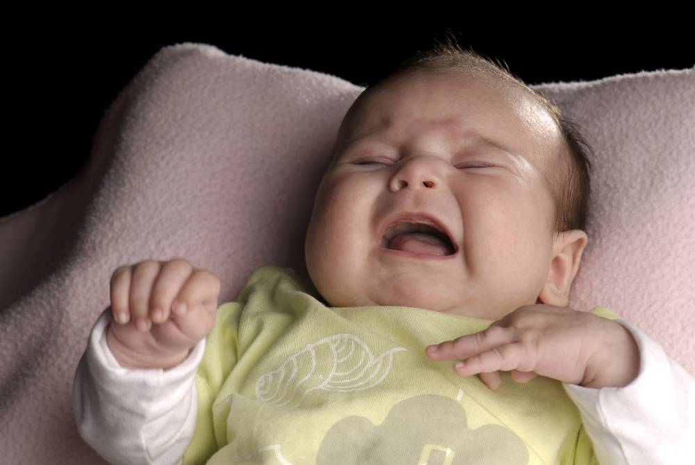 ????ответ эксперта: почему ребенок 4-6 месяцев ночью просыпается каждый час? ???? что советует доктор комаровский, если младенец часто пробуждается по ночам?