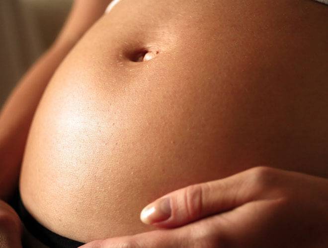 Почему болит в пупке при беременности? может ли болеть сам пупок? причины боли в пупке при беременности. боль в пупке, связанная и не связанная с беременностью. что делать, если болит пупок при беременности :: polismed.com