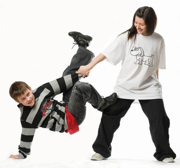 Танцы для детей: влияние танцев на формирование детской психики и фигуры