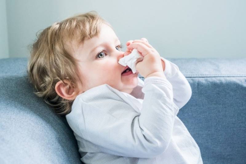 Сухой кашель у ребенка
