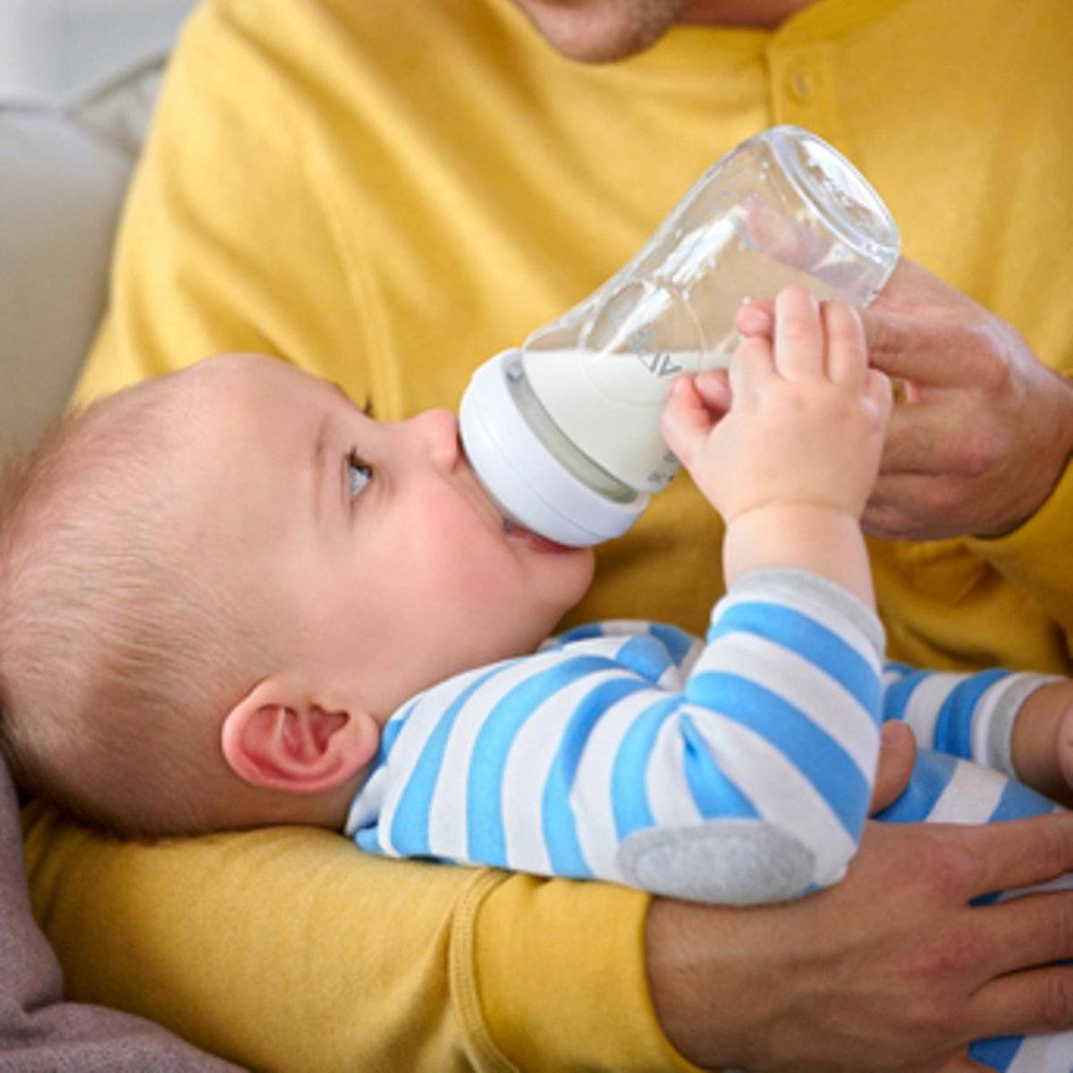 Как отучить малыша от бутылочки?
