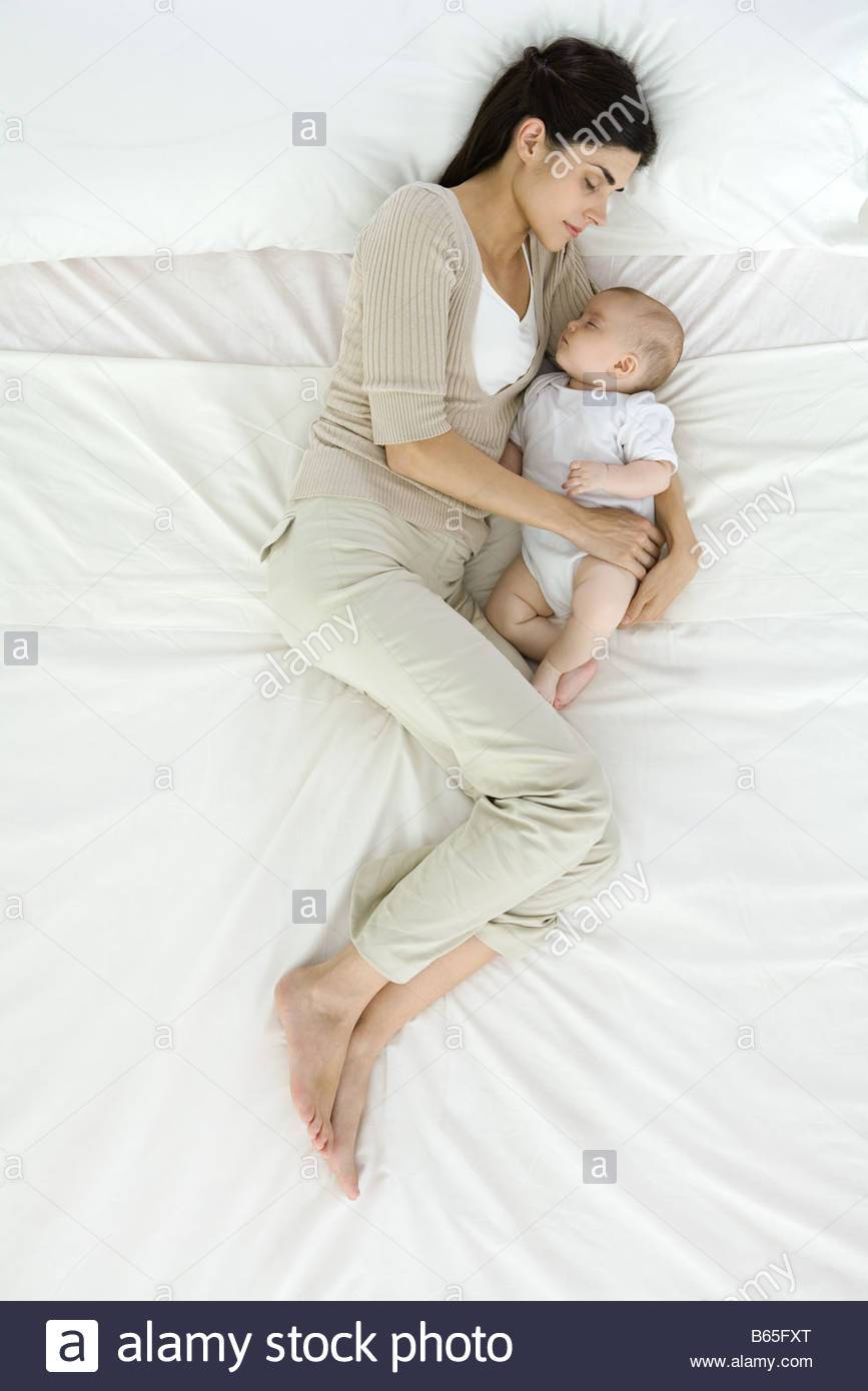 Позы для совместного сна с ребенком