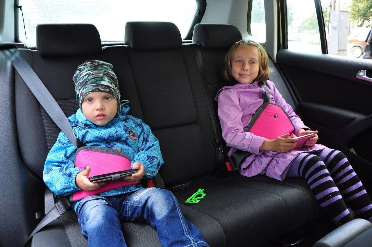 Детские удерживающие устройства для автомобиля