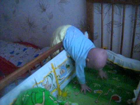Новорожденный ребенок упал с дивана — что делать