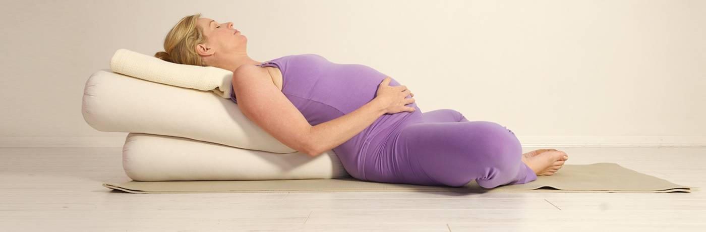 Упражнения для беременных в домашних условиях 1,2,3 триместр: как правильно заниматься? гимнастика на фитболе (фото + видео)