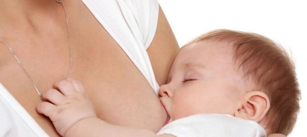 Почему ребенок кусает грудь во время кормления и как отучить его это делать?