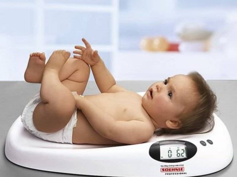 Сколько в месяц прибавляет новорожденный в весе и детские весы для взвешиваний