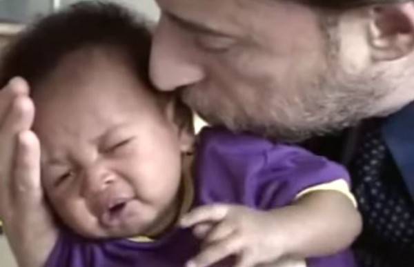 Как успокоить плачущего малыша. методика харви карпа. видео