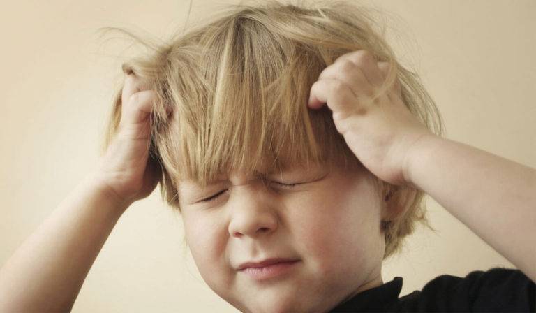 Звуковые, вокальные тики у детей: лечение, симптомы; тики взрослых