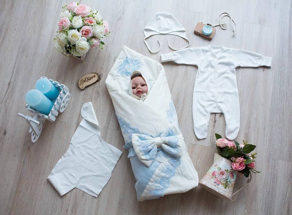 Выписка из роддома летом: во что одеть ребенка, что нужно для новорожденного - список