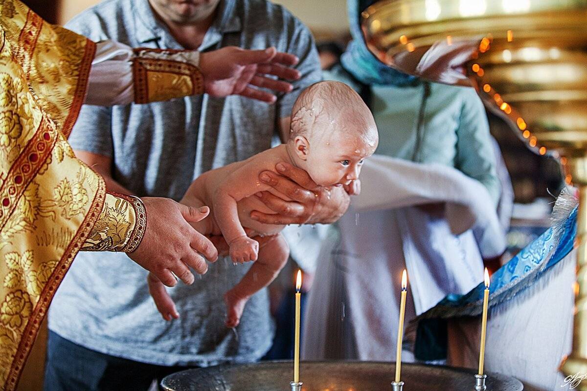 Крещение взрослого человека: что нужно знать, как проходит таинство, правила обряда