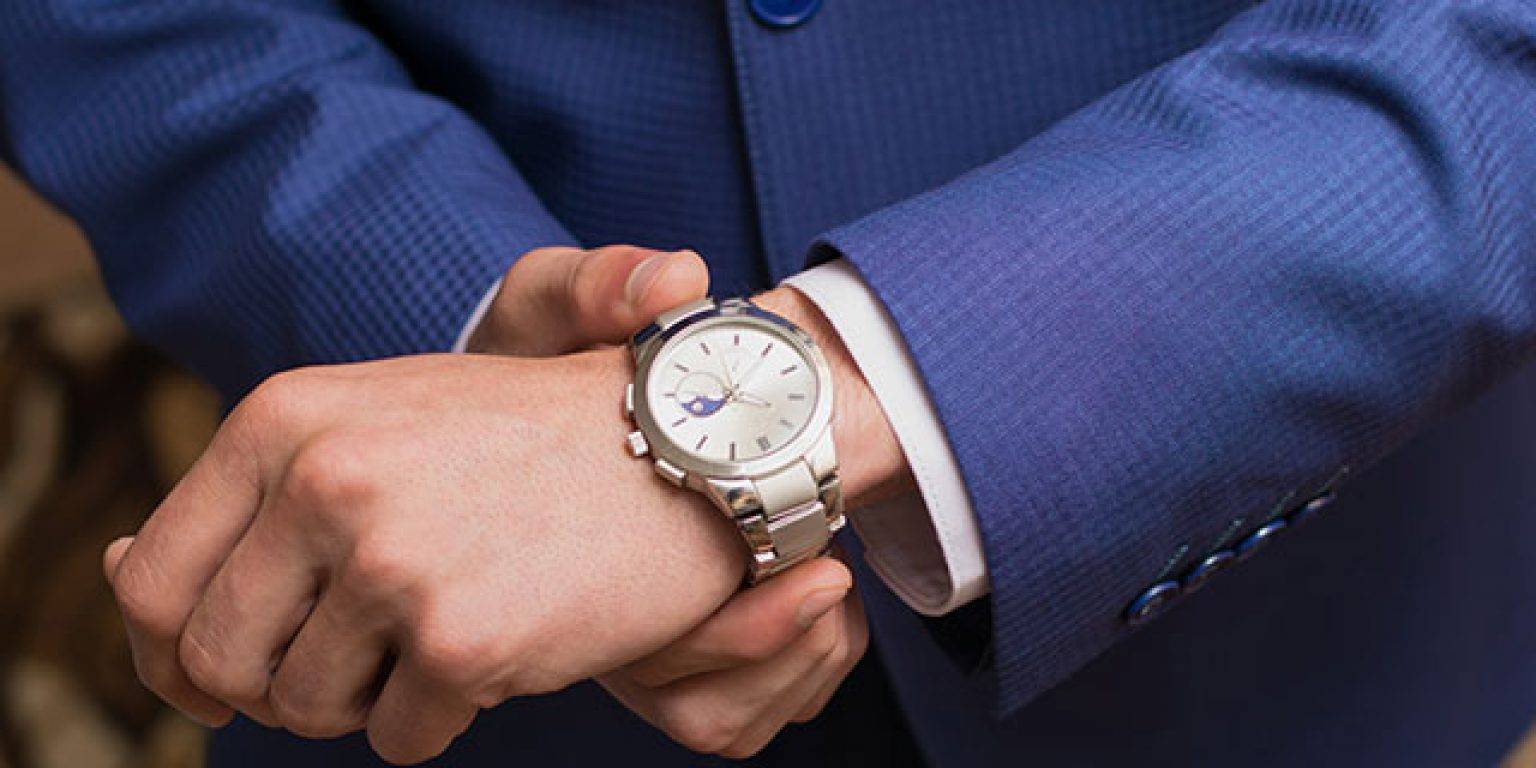 На какой руке носят часы мужчины − правила этикета, советы