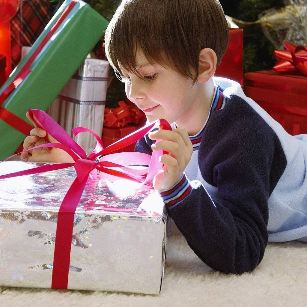 Топ 102 идеи что подарить мальчику на 6 лет + 26 подарков и советы