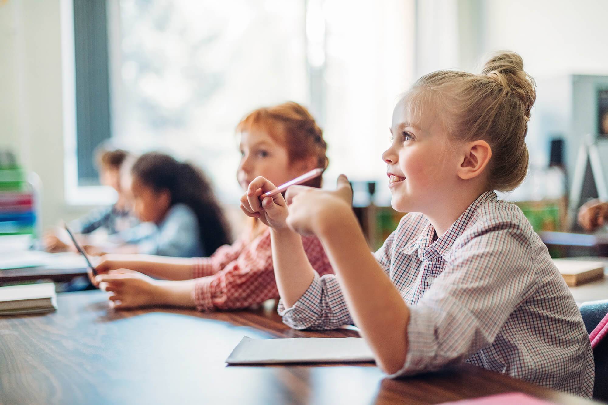 Новенький в классе: как помочь ребенку влиться в коллектив - parents.ru | parents