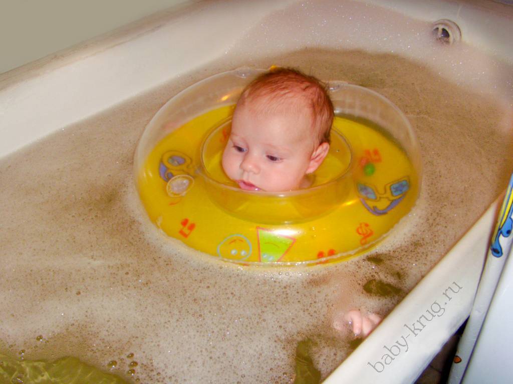 Круг для купания новорожденных | со скольки месяцев одевать? инструкция применения