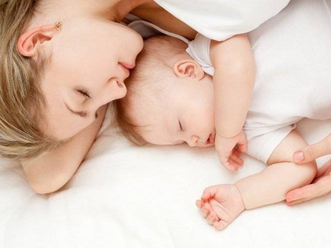 8 советов, как отлучить от груди двойняшек - рождение ребенка