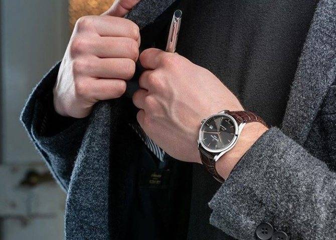 На какой руке обычно носят часы: основные значения