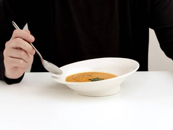 Как следует есть суп по правилам этикета