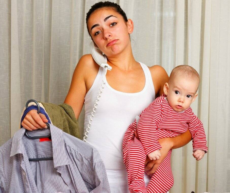 Депрессия в декрете у мамы: что делать и как справиться