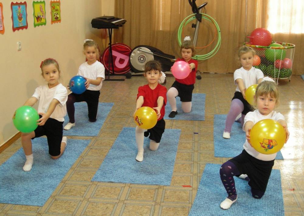 Физкультурный праздник в старшей группе. конспект