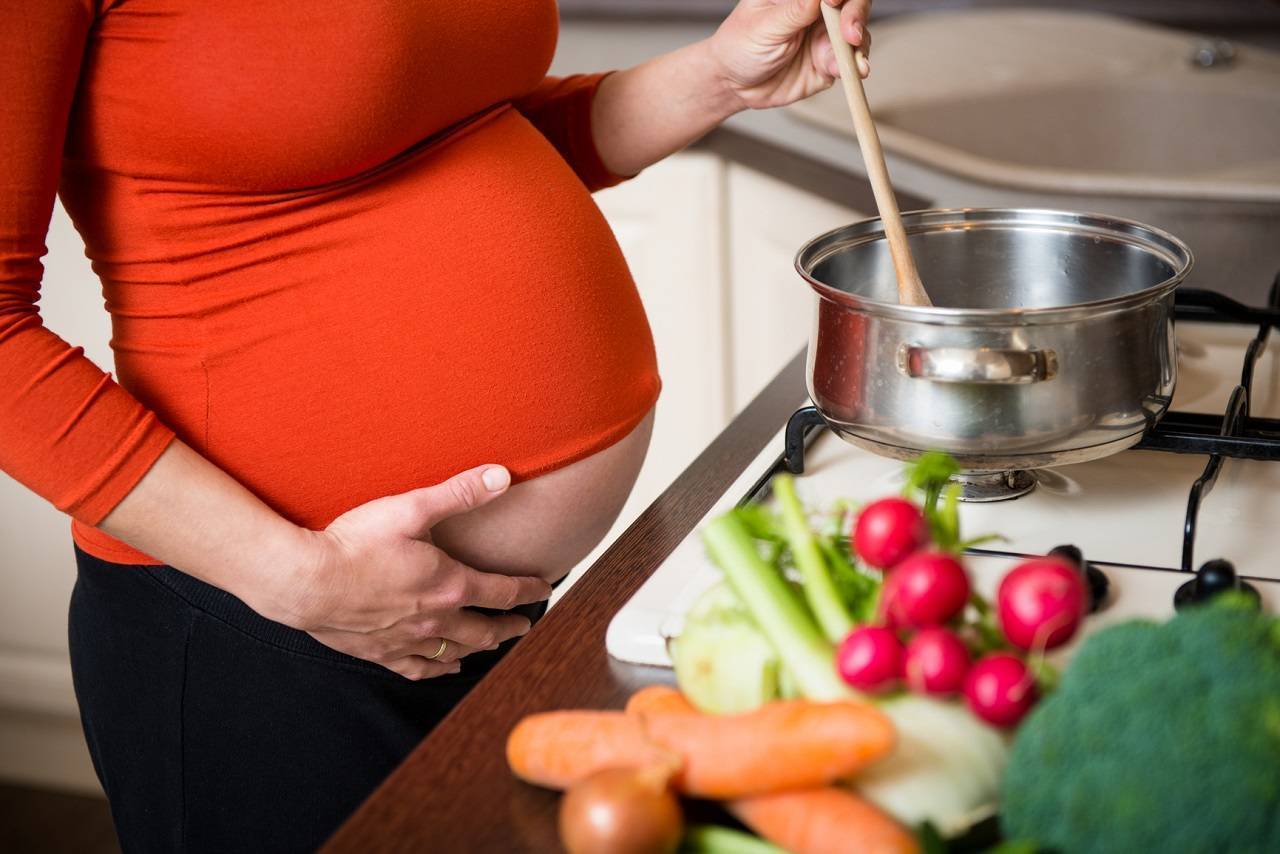 Топ-10 самых опасных продуктов питания для беременных