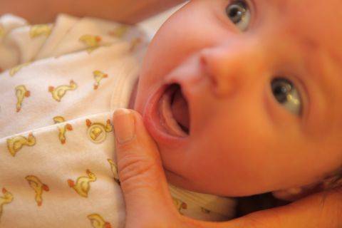 Зубы у детей - прорезывание зубов у ребенка: порядок, сроки, симптомы, схема роста