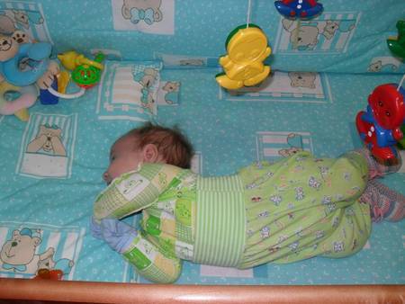 5 месяцев: особенности развития ребенка. европейский центр физической терапии «пеликан» в санкт-петербурге (спб)